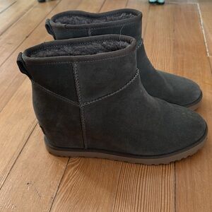 Ugh Femme mini wedge bootie